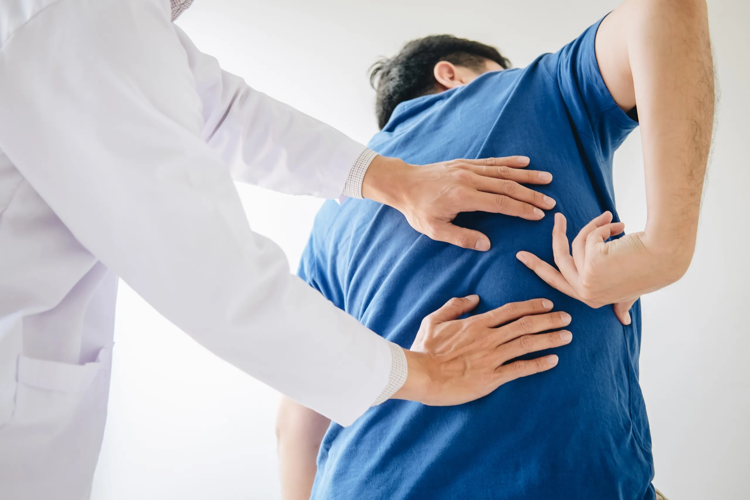 back pain chiropractor chicago